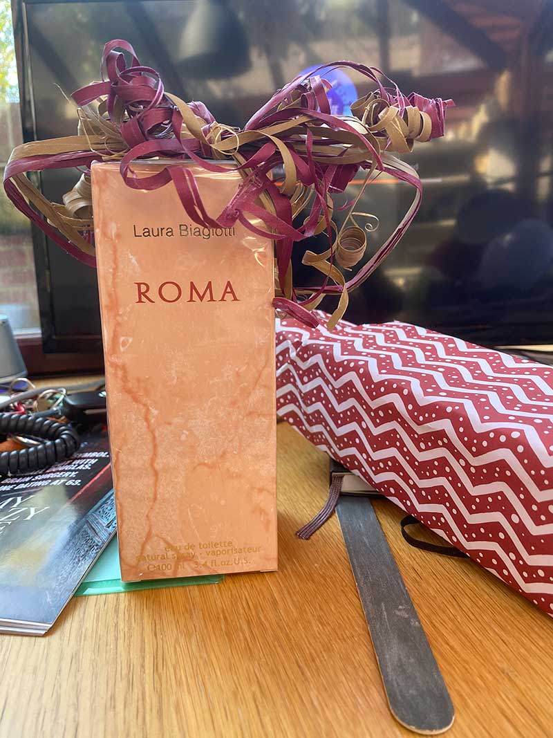Luigi and Gigi sent a thoughtful gift and told us: "Thank you for all your perfect organisation. We will surely need you again in the next few months.”