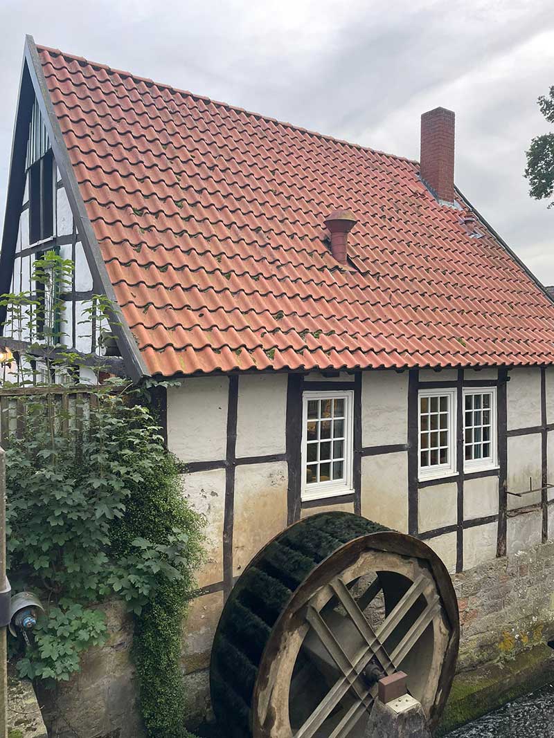 It still has its wheel