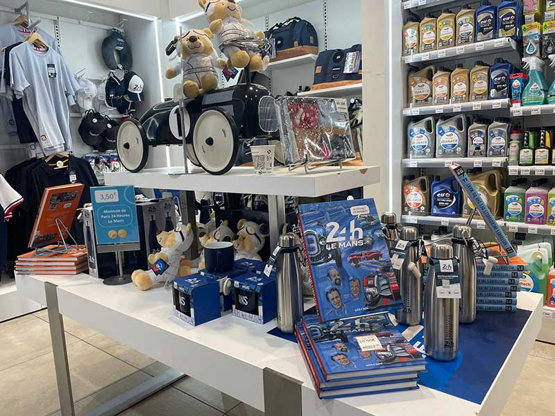 Le Mans mania at the service station