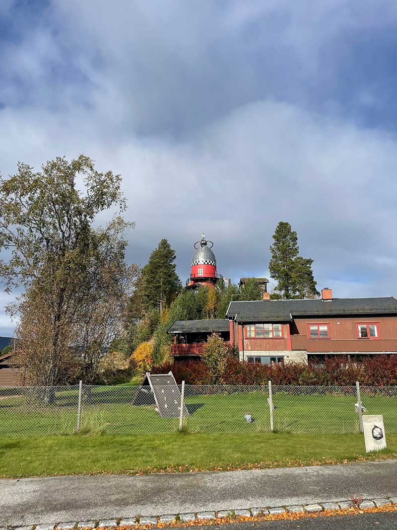 On the way to collect Buddy and Richard, courier Gwen had time to visit the Aukrust Centre[https://www.visitnorway.com/listings/huset-aukrust/7978/] in Alvdal, situated in one of Norway's many beautiful valleys. The centre houses the life work of Norwegian artist Kjell Aukrust.