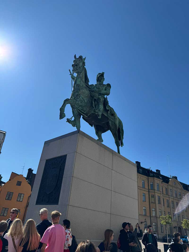 Looking up at King Charles XIV Johan's equestrian statue in the square that also bears his name
