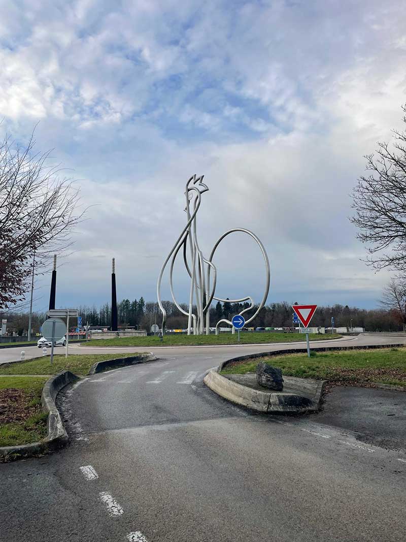 We stopped for a break at the Aire du Poulet, a service station on the A39 in Saone-et-Loire whose sculpture highlights France's famous poulet de Bresse, a superior kind of chicken. The 20m high steel sculpture, known as the biggest chicken in the world, is by Jean Brisé, who hails from the Bresse region.