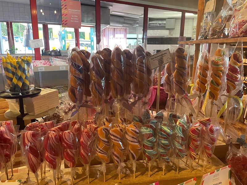 Lots of lovely lollipops